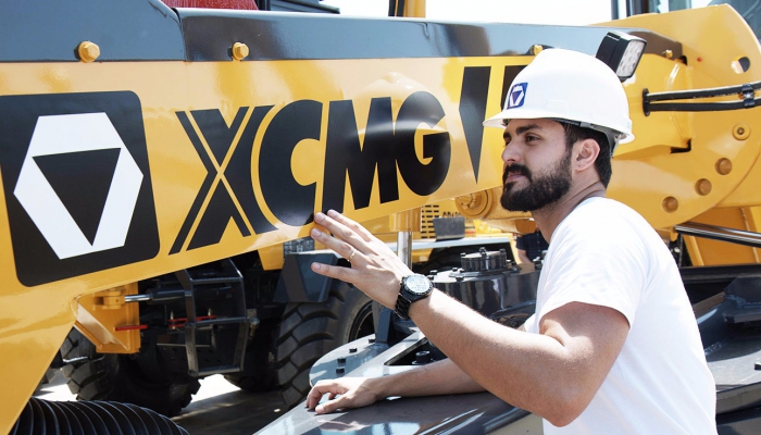 品質，為你<br>行穩致遠，精益求精